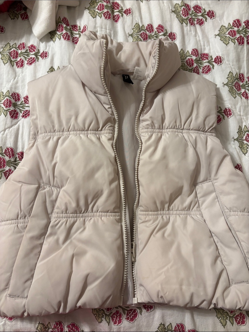 Women’s Puffer Vest - Light Beige